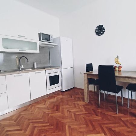 דירות PUY Apartman Dora מראה חיצוני תמונה