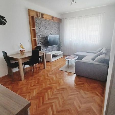 דירות PUY Apartman Dora מראה חיצוני תמונה