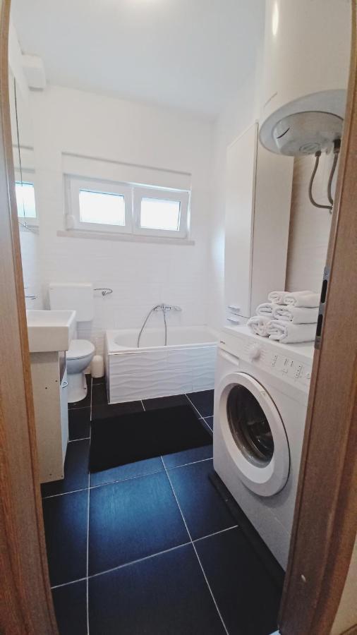 דירות PUY Apartman Dora מראה חיצוני תמונה