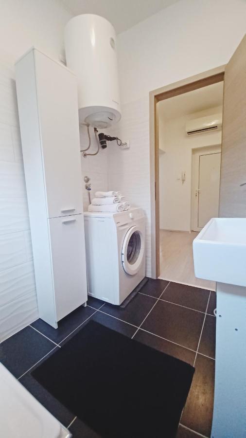 דירות PUY Apartman Dora מראה חיצוני תמונה
