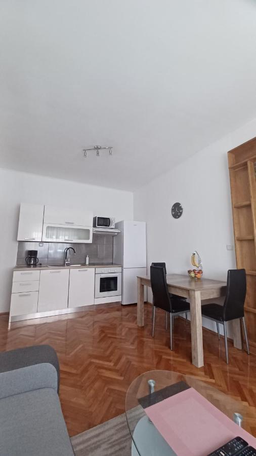 דירות PUY Apartman Dora מראה חיצוני תמונה