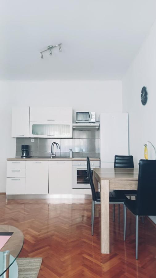 דירות PUY Apartman Dora מראה חיצוני תמונה